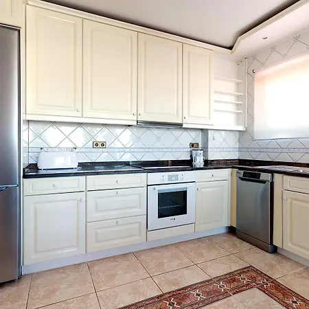Maurici Park Apartment